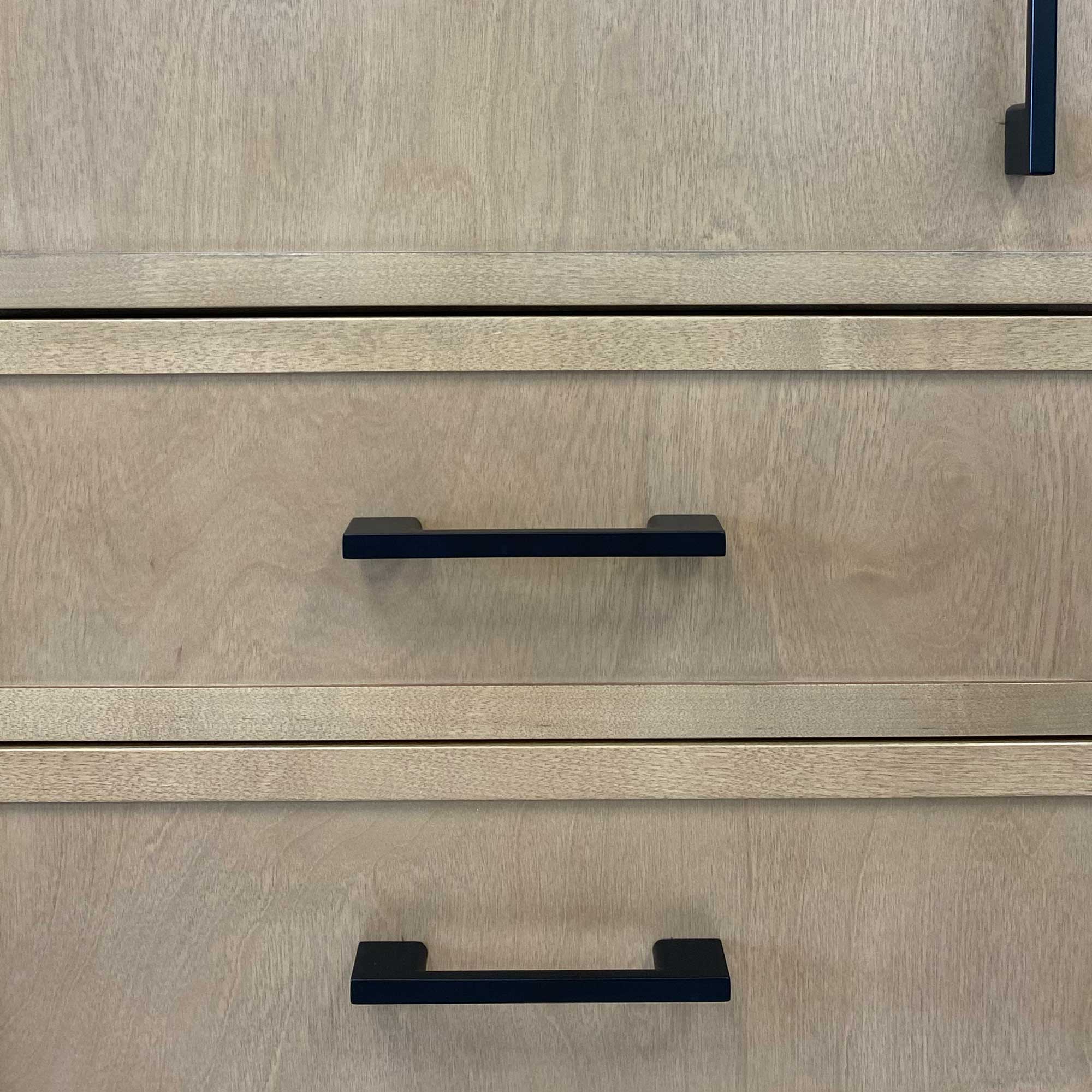 5’’ Matte Black Cabinet Pull H8372 96MB Hardware