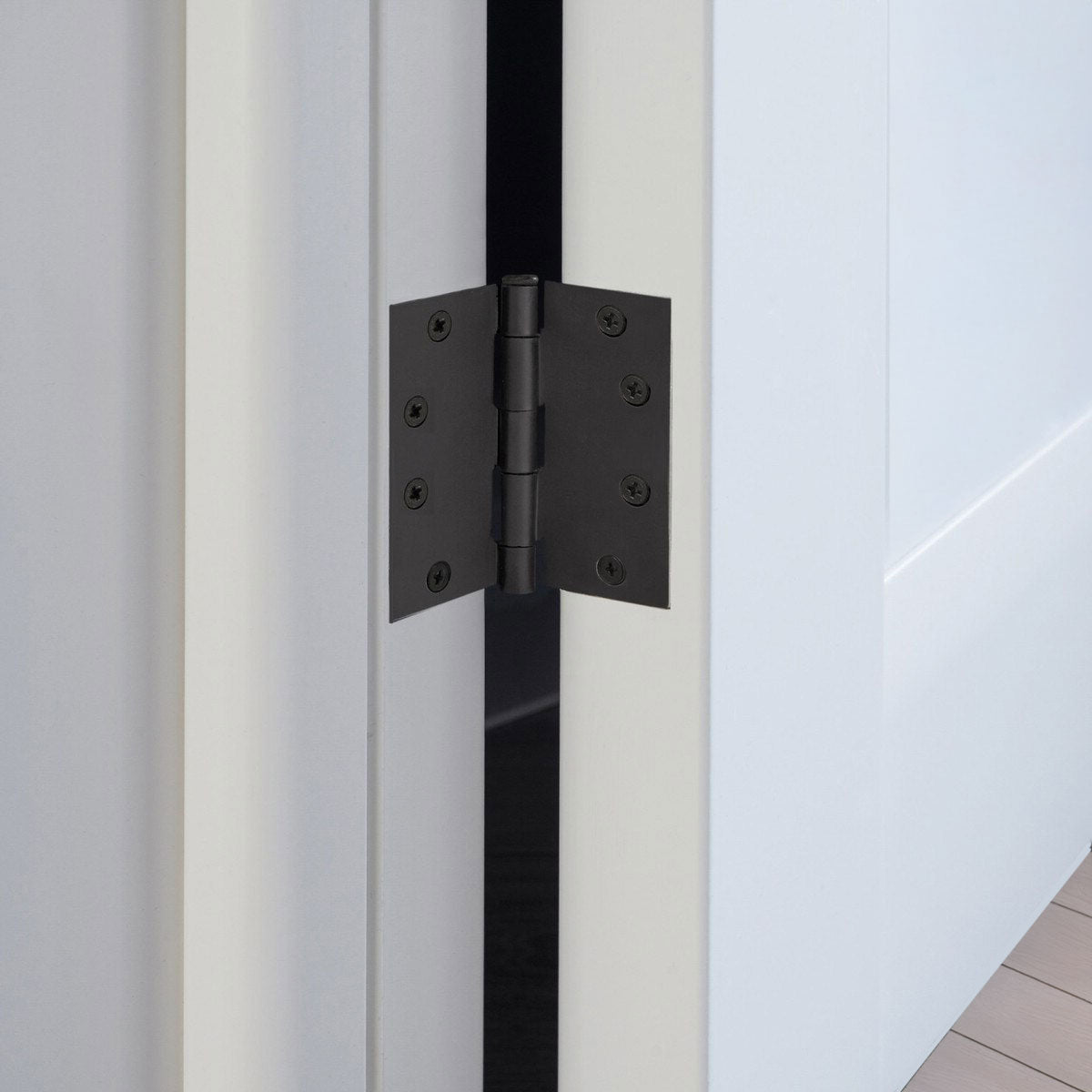 28 in x 80 in White 1-Panel Shaker Solid Core Primed MDF Prehung Interior Door with Black Hinges